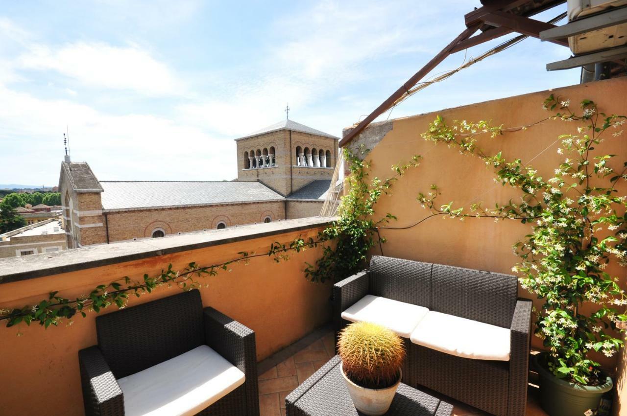 Apartamento Penthouse With View Roma Exterior foto